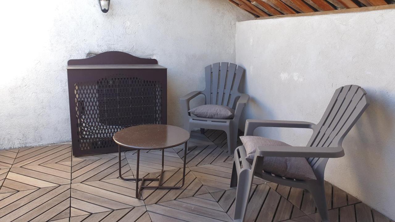 L'Angelus, Gite De Charme Au Coeur Du Vieux Village De Sablet Exteriör bild