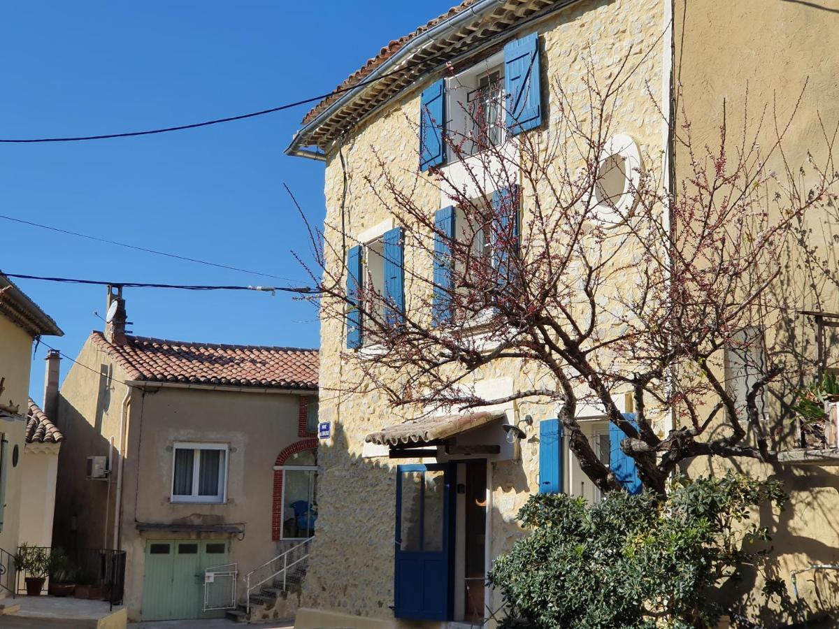 L'Angelus, Gite De Charme Au Coeur Du Vieux Village De Sablet Exteriör bild